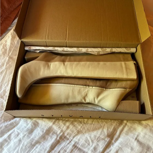 NIB Stivali New York Two-Toned Knee High Handcrafted Leather “New Dawn” Boots