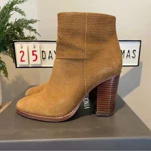 NIB Vince Camuto Larena Booties