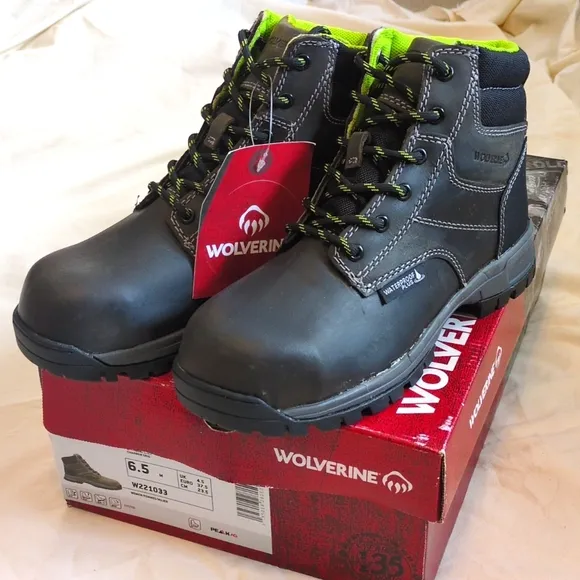 NIB Women's Wolverine Piper boots size 6.5 Black, gray and green