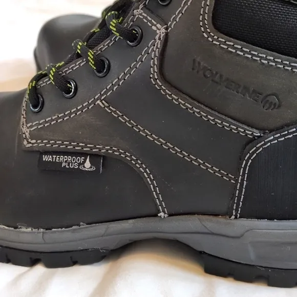 NIB Women's Wolverine Piper boots size 6.5 Black, gray and green