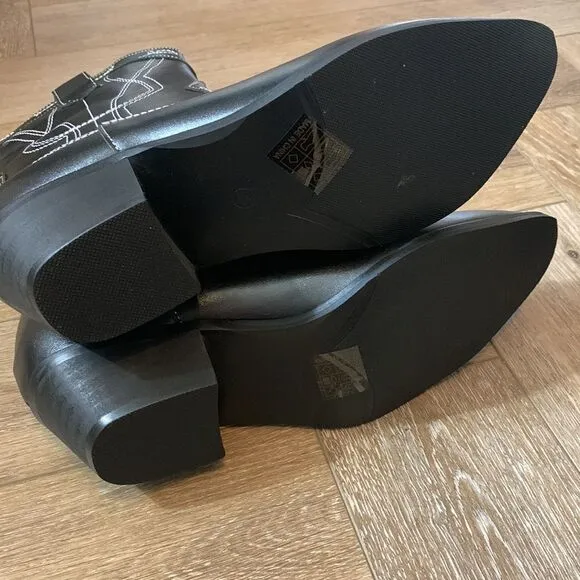 NIB Black Cowgirl Boots