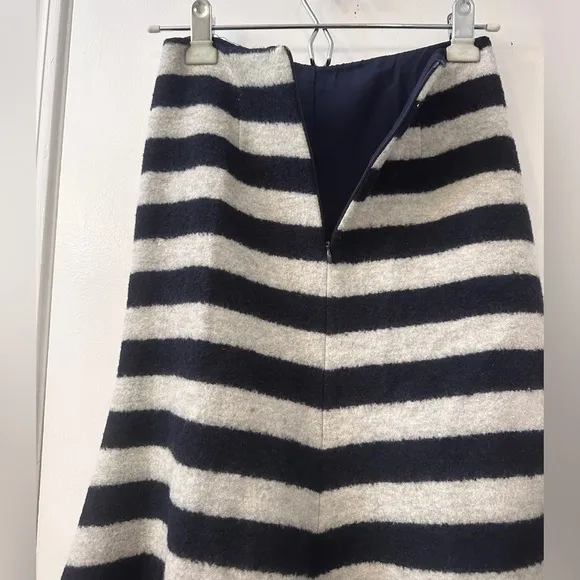 Nicholas Women’s Wool Striped Flare Skirt Navy &amp; Cream US 2