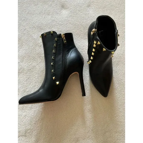 Nicole Miller Women's Black Faux Leather Studded Stiletto Ankle Boots 6