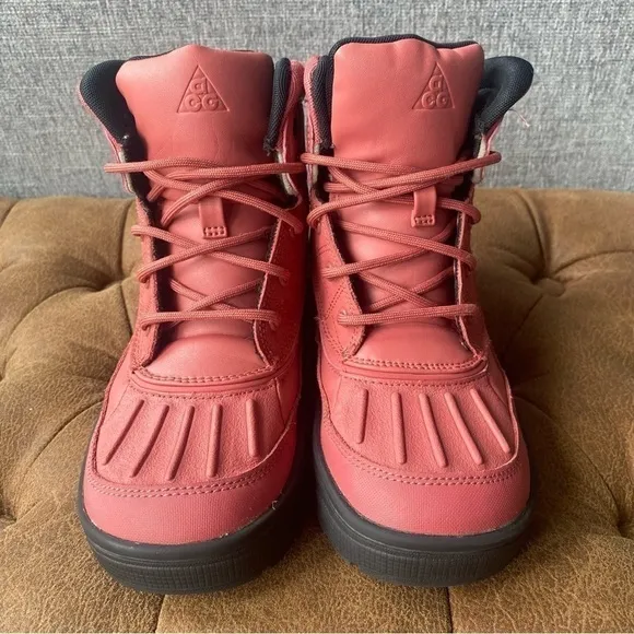 Nike ACG Woodside Boots in Redwood Black Youth 2.5