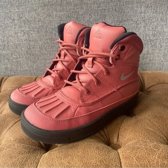 Nike ACG Woodside Boots in Redwood Black Youth 2.5