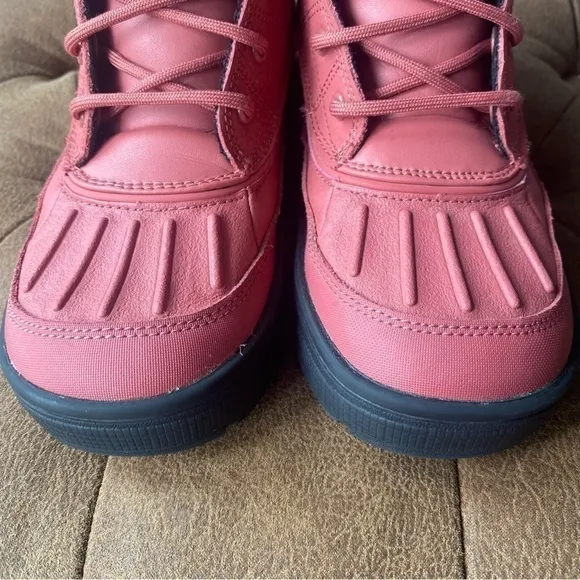 Nike ACG Woodside Boots in Redwood Black Youth 2.5