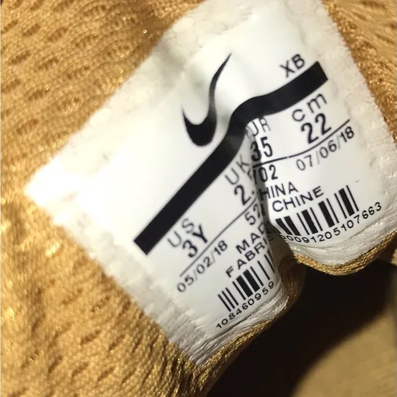 NIKE WATERPROOF ACG WOODSIDE 2 HIGH GIRL BOY BOOTS - UNISEX SIZE 3