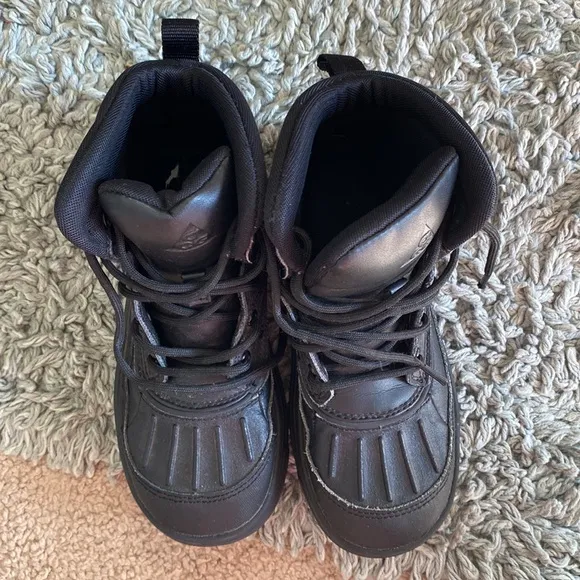 🖤🖤NIKE WOODSIDE 2 HIGH ACG BOOT 🖤🖤size 1.5