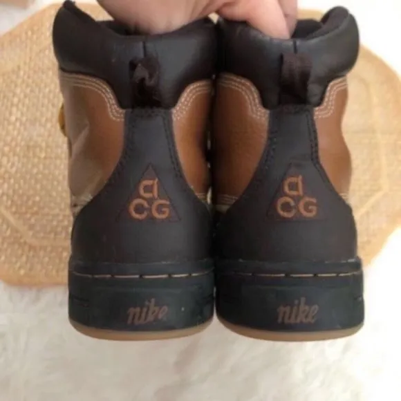 Nike ACG Woodside Duck Boots 6Y