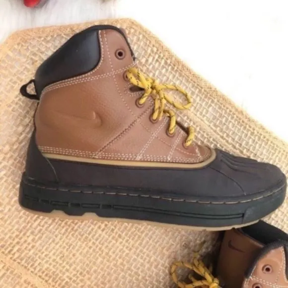 Nike ACG Woodside Duck Boots 6Y