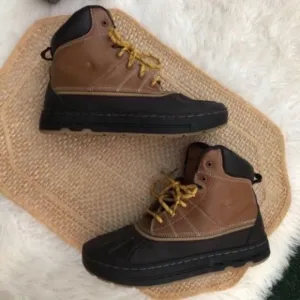 Nike ACG Woodside Duck Boots 6Y