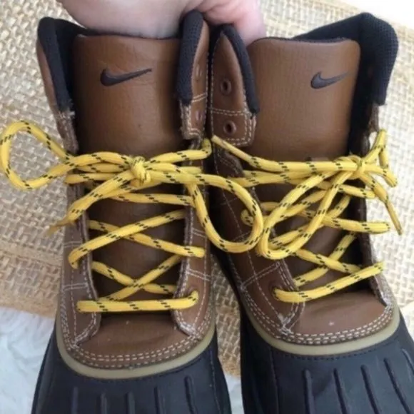 Nike ACG Woodside Duck Boots 6Y