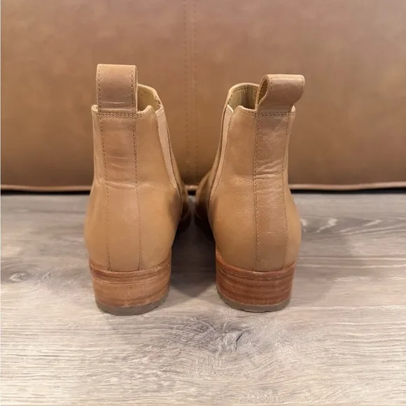 NISOLO Eva Everyday Chelsea Boot In Almond Tan Brown Leather Size 7.5