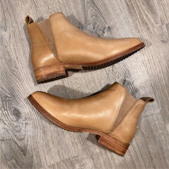 NISOLO Eva Everyday Chelsea Boot In Almond Tan Brown Leather Size 7.5