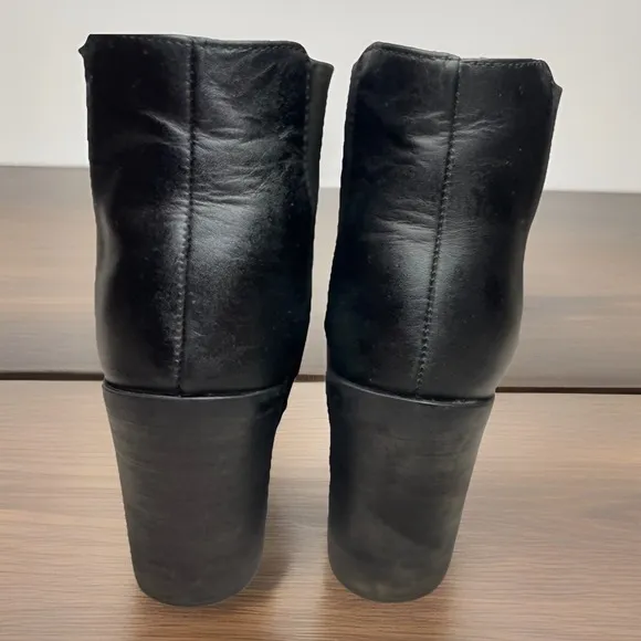 Nisolo Leather Women's Heeled Slip-on Waterproof Chelsea Boots Size 7.5