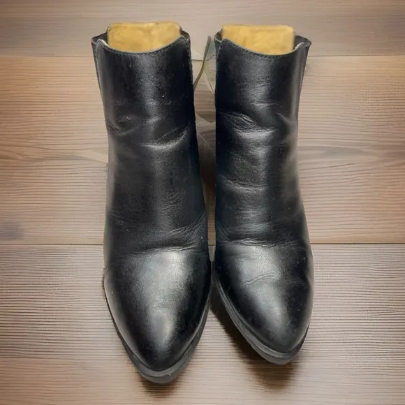 Nisolo Leather Women's Heeled Slip-on Waterproof Chelsea Boots Size 7.5