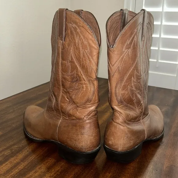 NOCONA WESTERN BOOTS..