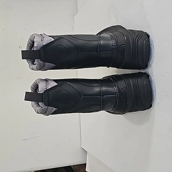 North Face Alpenglow IV Snow Boots Youth Size 4 NWT