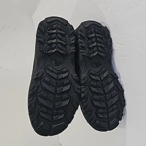 North Face Alpenglow IV Snow Boots Youth Size 4 NWT