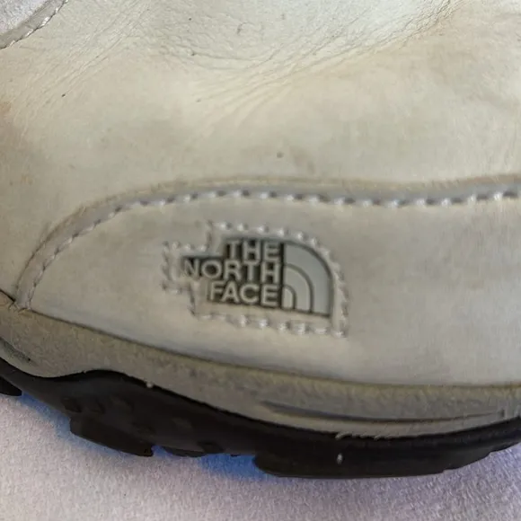 North Face Primaloft Waterproof 200 Gram Insulation Winter Suede Boots Size 7.5