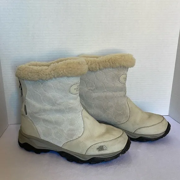North Face Primaloft Waterproof 200 Gram Insulation Winter Suede Boots Size 7.5