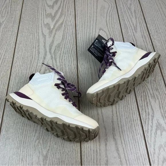 North Face Women Activist Mid FUTURELIGHT Boots US8 Gardenia White Pikes Purple