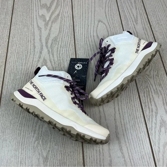 North Face Women Activist Mid FUTURELIGHT Boots US8 Gardenia White Pikes Purple