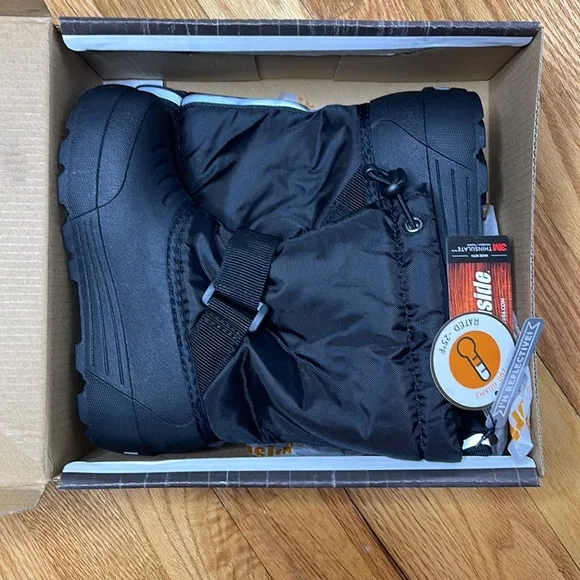 Northside Unisex Insulated Waterproof Black Snow Boots | 12. NWT