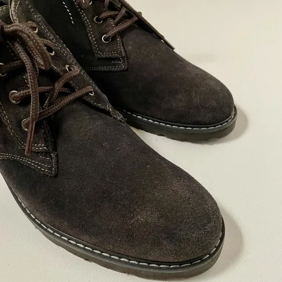 Nunn bush suede chukka boots