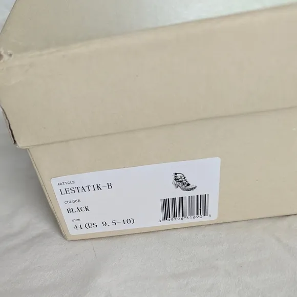 NWB L' Artiste Lestatik-B Heeled Boots