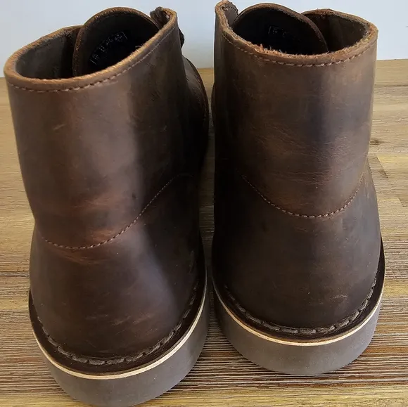 NWOB CLARKS Bushacre ll Mens Dark Brown Suede Lace Up Chukka Boots