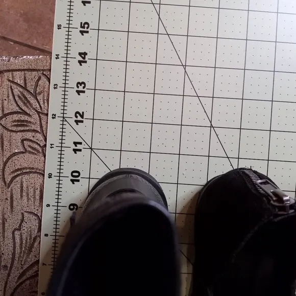 NWOB GEOX Respira Italian Leather Zip Boot