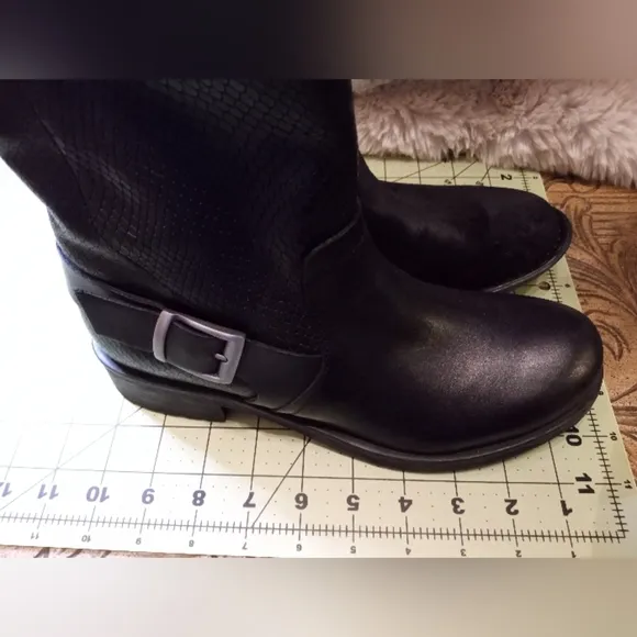 NWOB GEOX Respira Italian Leather Zip Boot