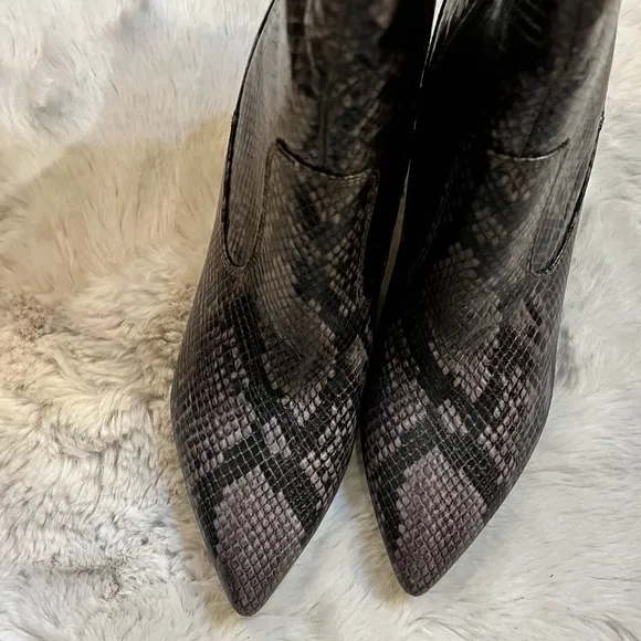 NWOB Marc Fischer Retie 2 Animal Print Zip-up Boots 7.5 M