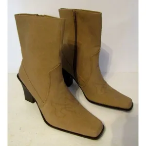 NWOB New York Transit Western Boots Tan Suede Ankle Chunky Heel Size 9M