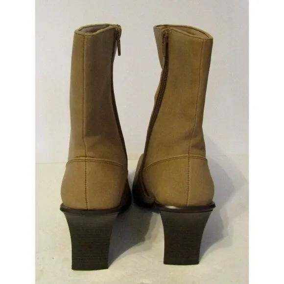 NWOB New York Transit Western Boots Tan Suede Ankle Chunky Heel Size 9M