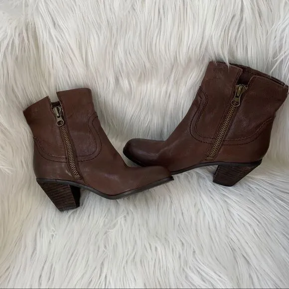 NWOB! Sam Edelman Louie brown fringe booties 6.5
