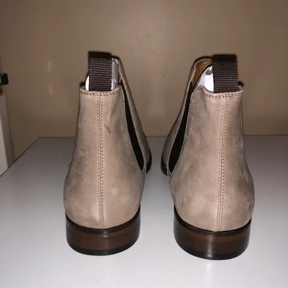 NWOT ALDO ”Lovewia” Taupe Suede Leather Boots