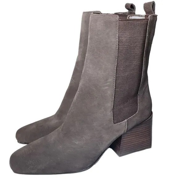 NWOT- Blondo- Selena Waterproof Suede Square Toe Block Heel Boots Brown,  9.5M