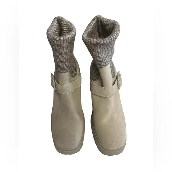 NWOT Blondo Waterproof Beige Platform Sock Boots 8.5