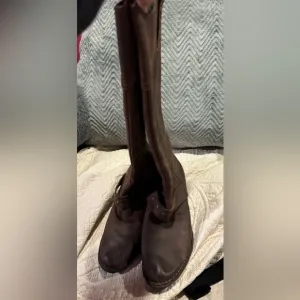 NWOT Born Brown Leather Boots Women’s Size 10