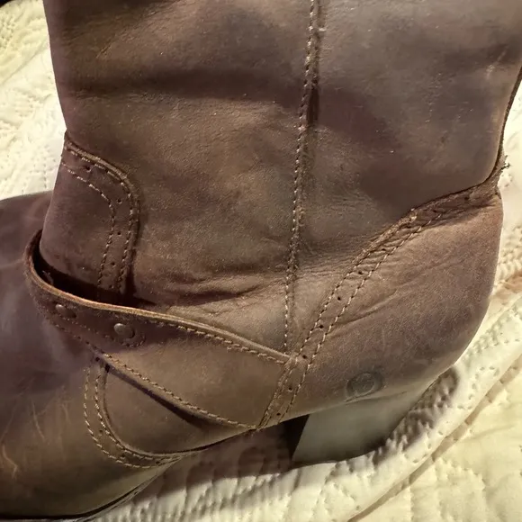 NWOT Born Brown Leather Boots Women’s Size 10