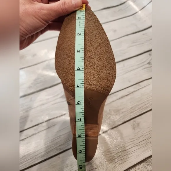 Nwot  Franco Sarto Dimona Woven Suede Ankle Shooties Booties in Camel Size 9