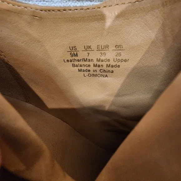 Nwot  Franco Sarto Dimona Woven Suede Ankle Shooties Booties in Camel Size 9