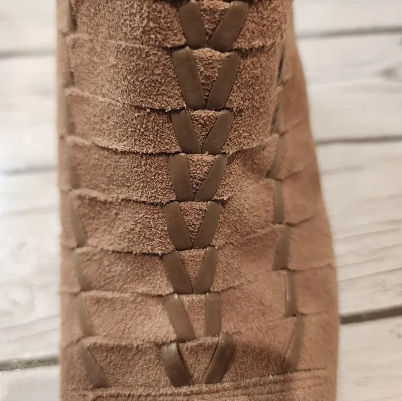 Nwot  Franco Sarto Dimona Woven Suede Ankle Shooties Booties in Camel Size 9