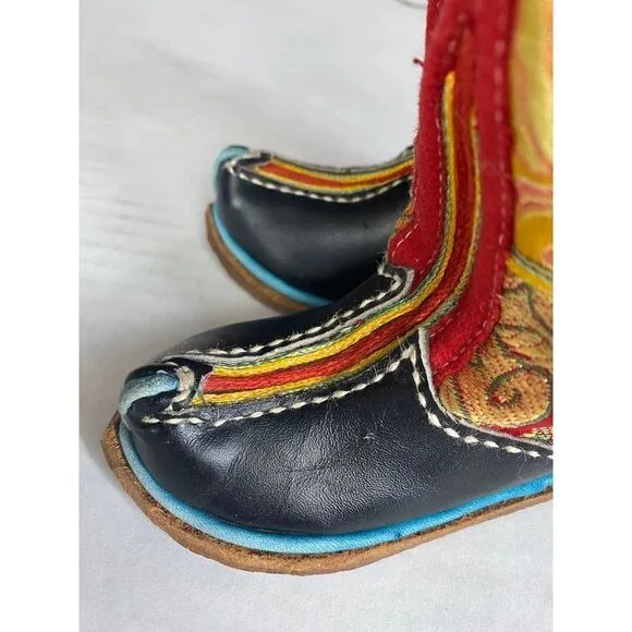 NWOT Handmade Colorful Mongolian Boots - Kids (Approx. Size 4 -see measurements)