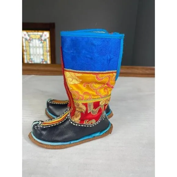 NWOT Handmade Colorful Mongolian Boots - Kids (Approx. Size 4 -see measurements)