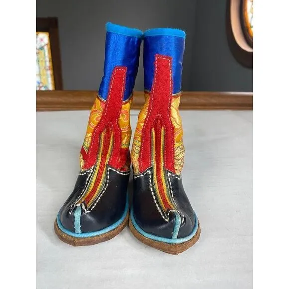 NWOT Handmade Colorful Mongolian Boots - Kids (Approx. Size 4 -see measurements)