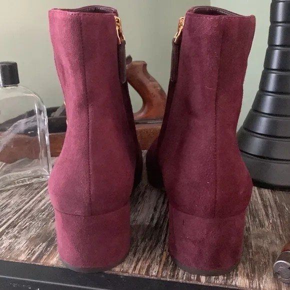 NWOT LAUREN RALPH LAUREN Women’s Wharton Suede Studded Ankle Boots