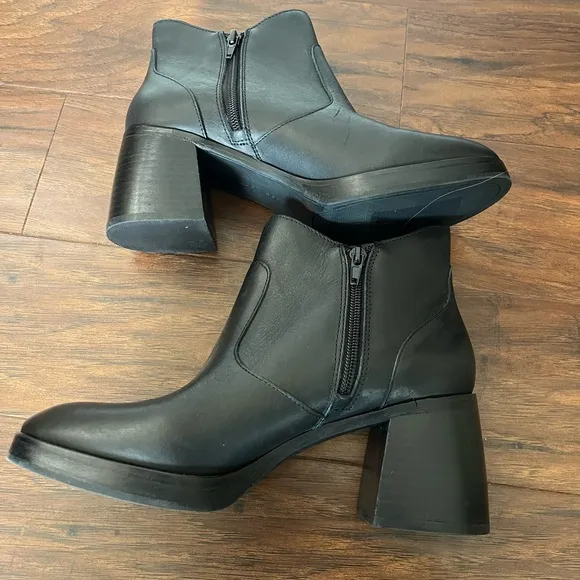 NWOT Lucky Brand Black Quinlee Leather Ankle Boots-Size 8